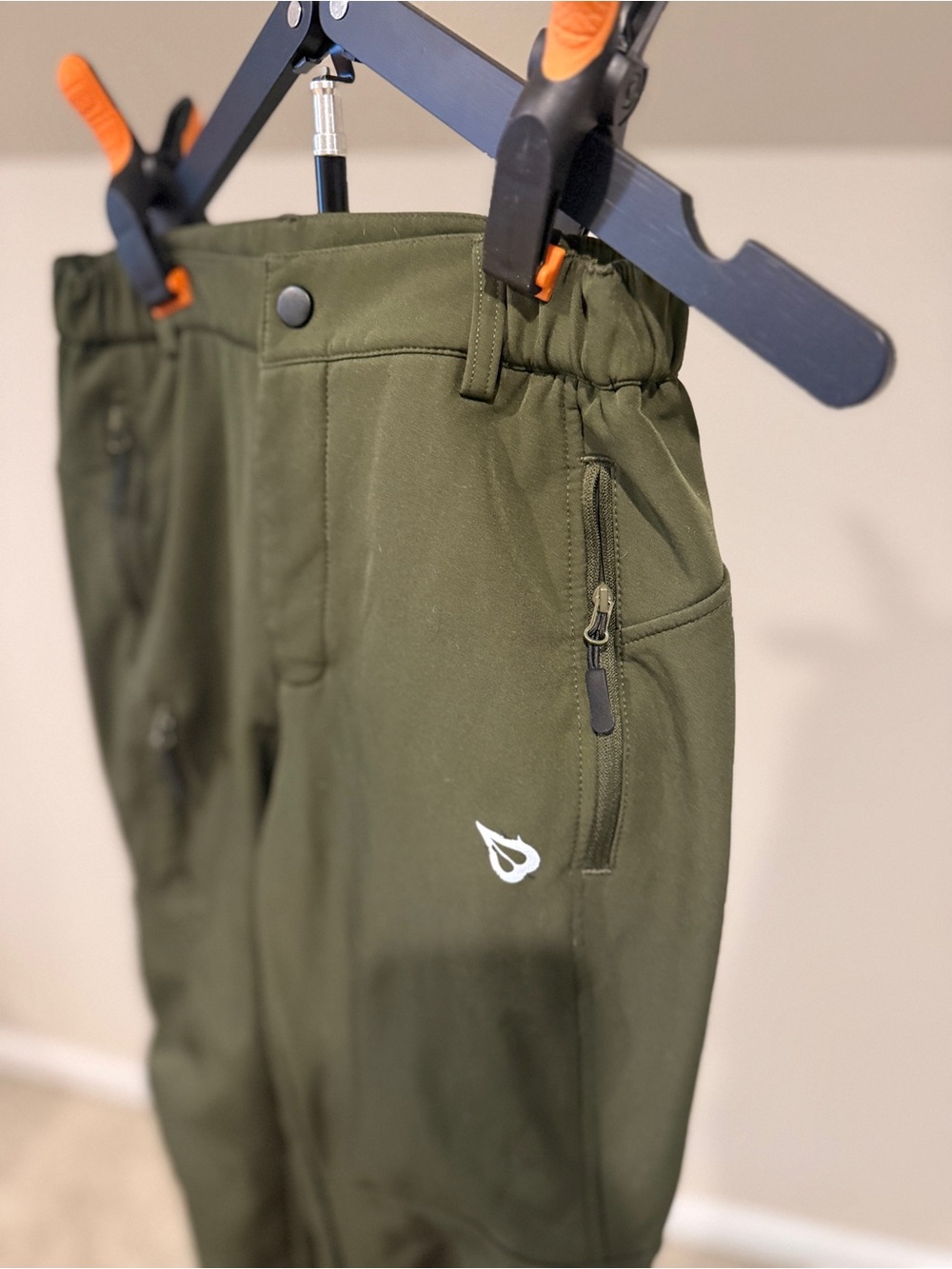 Women’s Olive Green Wind-Proof, Water Resistant, Insulated Cargo Pants - Picture 3 of 7